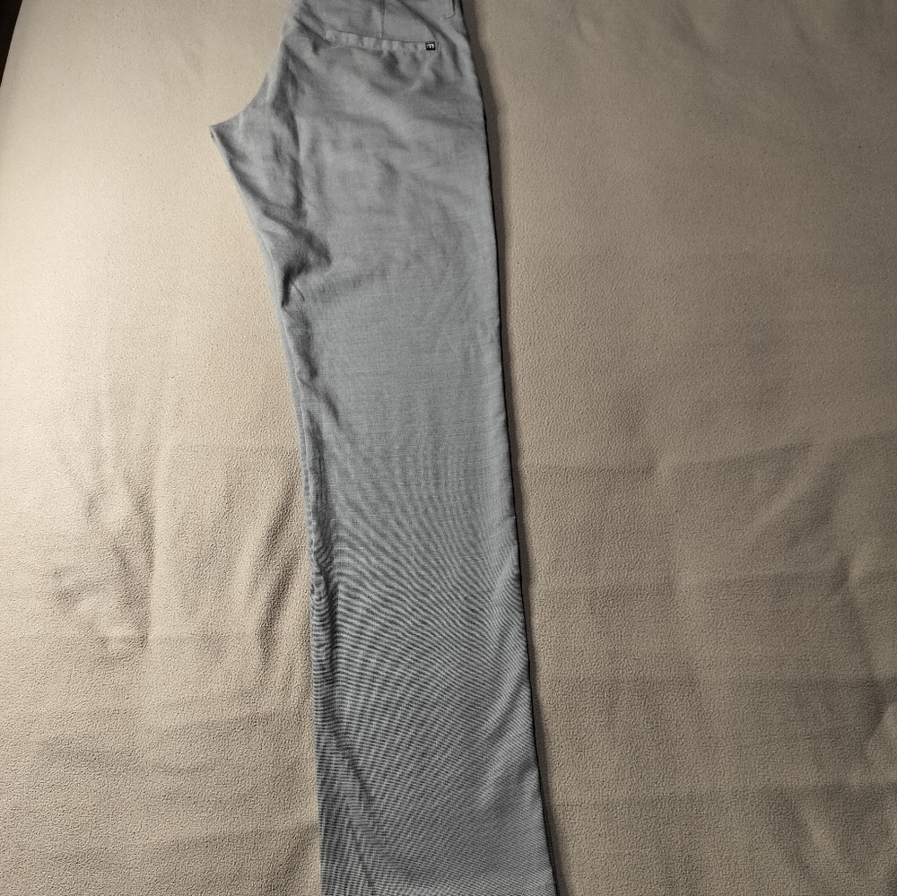 Travis Mathew Men's Golf Straight Leg Gray Pants Sz 30, (Measures 32×32). - Picture 11 of 11